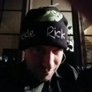 Meet your Posher, Derrick